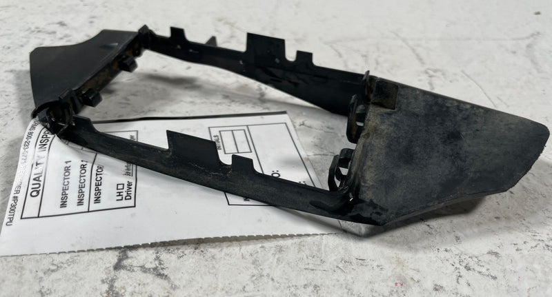 Load image into Gallery viewer, 22-24 BMW X3 G01 REAR RIGHT BLIND SPOT RADAR SENSOR BRACKET COVER #108205
