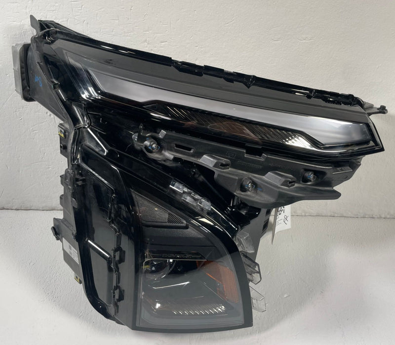 Load image into Gallery viewer, 2025-2026 CHEVROLET EQUINOX RIGHT PASSENGER SIDE LED HEADLIGHT HEADLAMP # 112422

