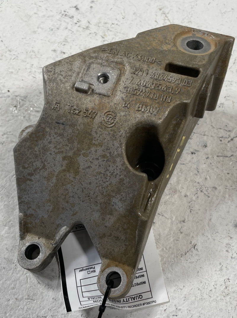 Load image into Gallery viewer, 2019 - 2024 BMW X3 530I 530E G01 FRONT LEFT ENGINE FRAME SUPPORT MOUNT #108195
