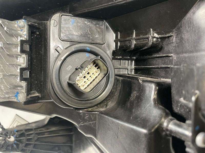 Load image into Gallery viewer, 2025-2026 CHEVROLET EQUINOX RIGHT PASSENGER SIDE LED HEADLIGHT HEADLAMP # 112422
