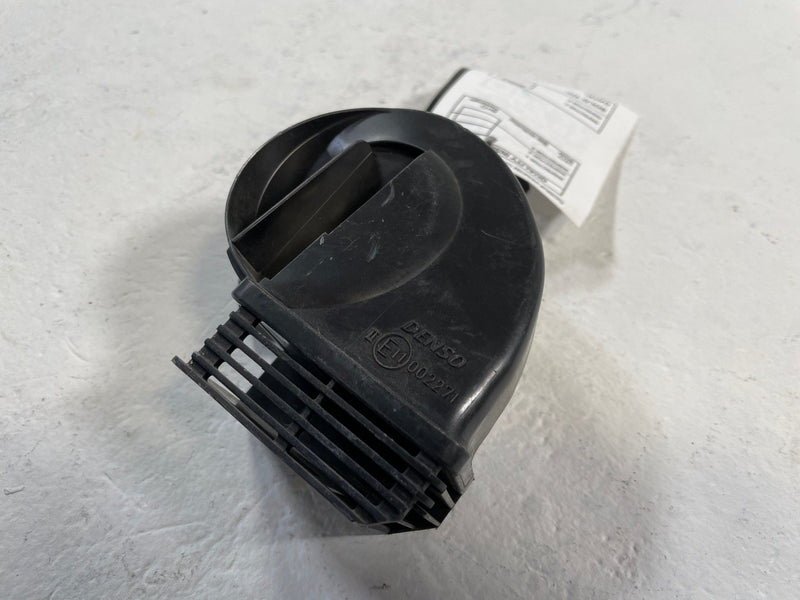 Load image into Gallery viewer, 2023 - 2025 HONDA PILOT FRONT LOW NOTE TONE HORN SIGNAL 38100-T90-A01 # 109622
