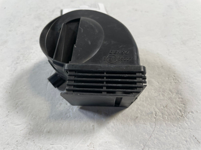 Load image into Gallery viewer, 2023 - 2025 HONDA PILOT FRONT LOW NOTE TONE HORN SIGNAL 38100-T90-A01 # 109622
