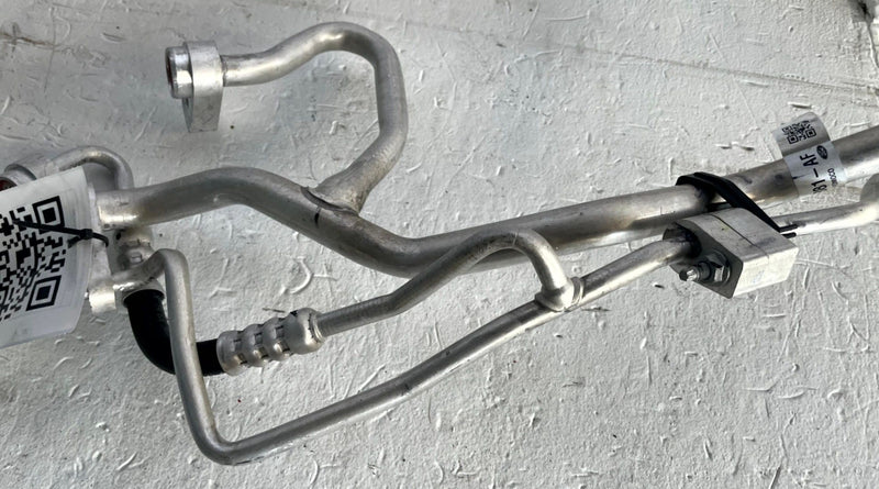 Load image into Gallery viewer, 20-26 FORD EXPLORER HVAC A/C AIR CONDITIONING SUCTION &amp; DISCHARGE PIPE # 111070
