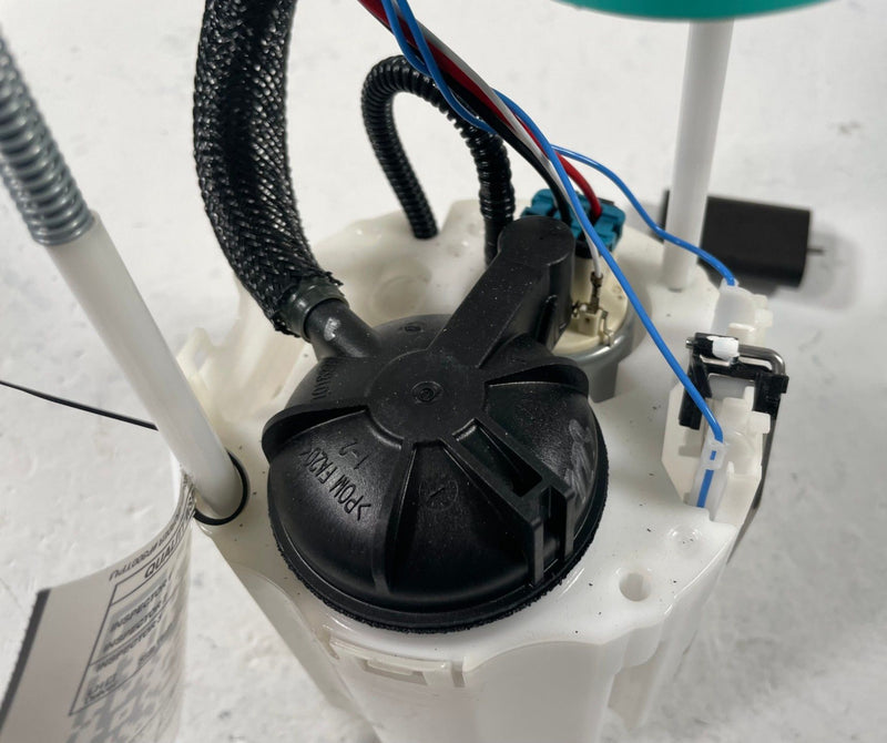 Load image into Gallery viewer, 2025 - 2026 CHEVROLET EQUINOX FUEL GAS TANK PUMP SENDING LEVEL UNIT 1.5L #112436
