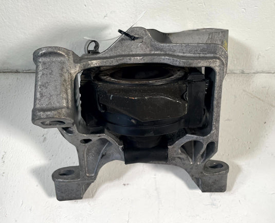 2017-2025 MAZDA CX-5 FRONT RIGHT ENGINE FRAME MOUNT SUPPORT BRACKET 2.5L 