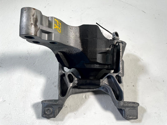 2017-2025 MAZDA CX-5 FRONT RIGHT ENGINE FRAME MOUNT SUPPORT BRACKET 2.5L