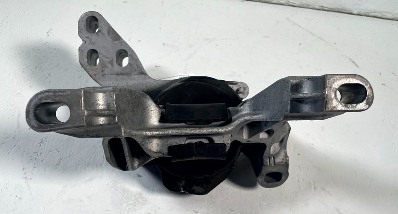 Load image into Gallery viewer, 2017-2025 MAZDA CX-5 FRONT RIGHT ENGINE FRAME MOUNT SUPPORT BRACKET 2.5L #113821
