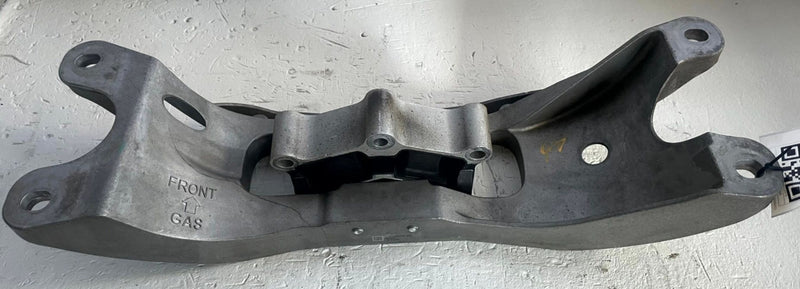 Load image into Gallery viewer, 2020 - 2026 FORD EXPLORER AUTOMATIC TRANSMISSION MOUNT BRACKET 2.3L # 111067
