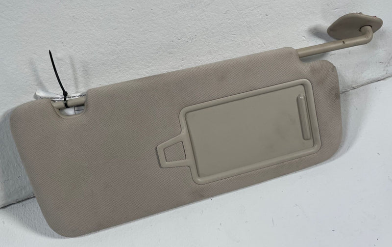 Load image into Gallery viewer, 19-25 GENESIS G70 FRONT RIGHT PASSENGER SIDE SUNVISOR SUN VISOR W/ MIRROR 110950
