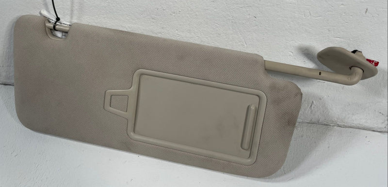 Load image into Gallery viewer, 19-25 GENESIS G70 FRONT RIGHT PASSENGER SIDE SUNVISOR SUN VISOR W/ MIRROR 110950
