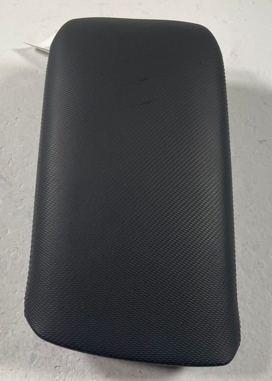 2025-2026 CHEVROLET EQUINOX CENTER CONSOLE ARM REST LID COVER BLACK 1.5L