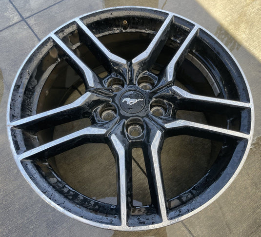 FORD MUSTANG 18x8 10 5 SPLIT SPOKE ALLOY WHEEL RIM W/O TIRE ONLY 1 18-23 #113575