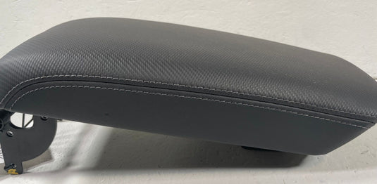 2025-2026 CHEVROLET EQUINOX CENTER CONSOLE ARM REST LID COVER BLACK 1.5L