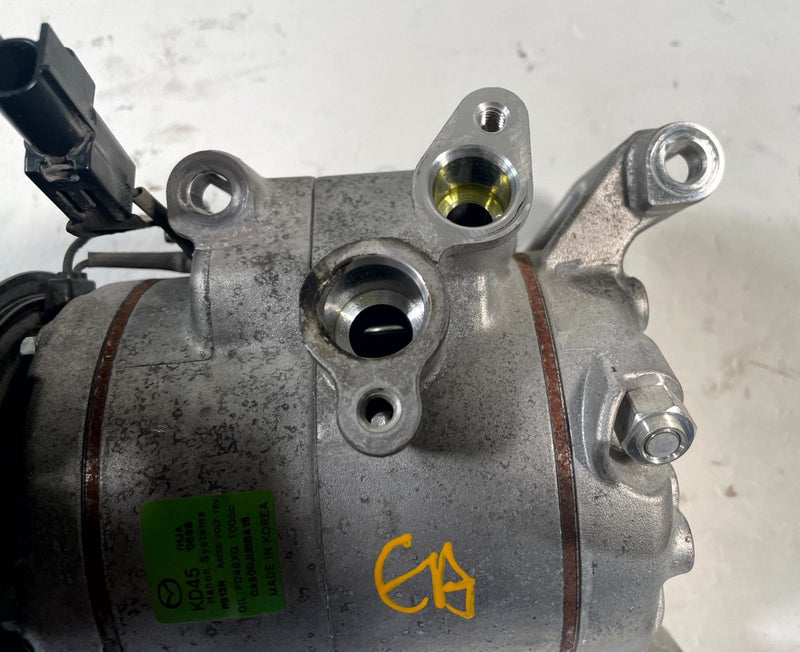 Load image into Gallery viewer, 13-25 MAZDA CX-5 AC AIR CONDITIONING COMPRESSOR &amp; CLUTCH KD45-61-450A # 113781
