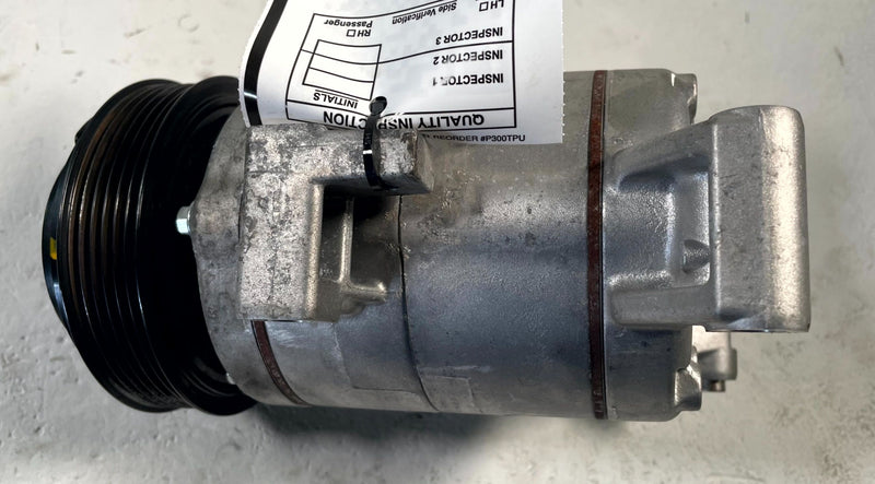Load image into Gallery viewer, 13-25 MAZDA CX-5 AC AIR CONDITIONING COMPRESSOR &amp; CLUTCH KD45-61-450A # 113781

