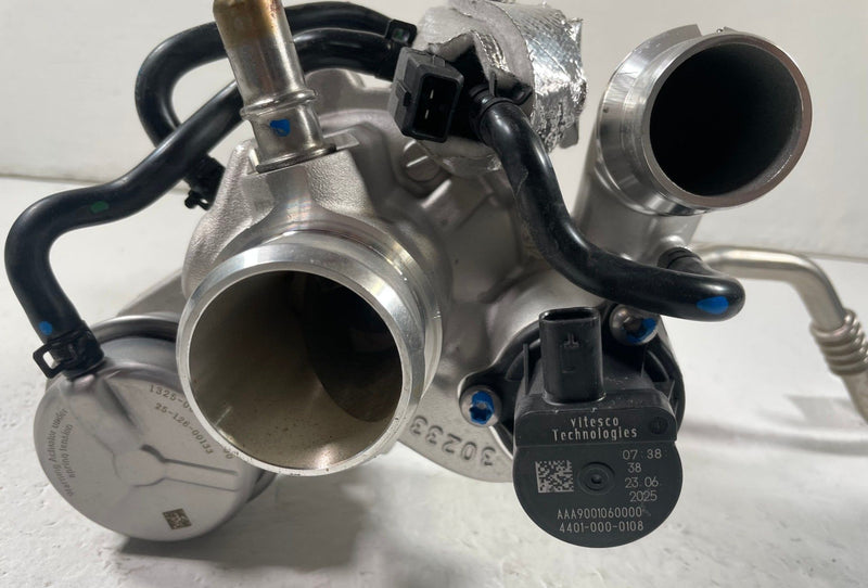 Load image into Gallery viewer, 25-26 CHEVROLET EQUINOX ENGINE MOTOR TURBOCHARGER ASSEMBLY 1.5L 5K MILES #112439

