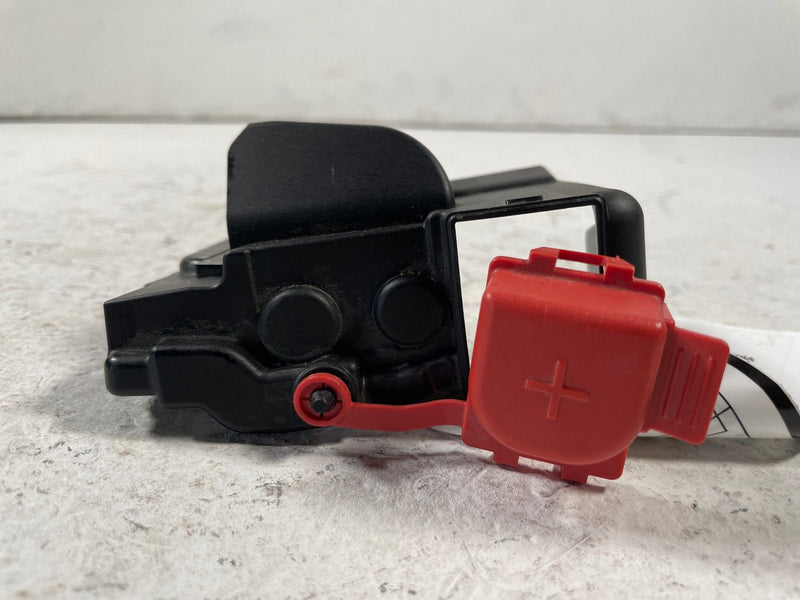Load image into Gallery viewer, 2018-2026 BMW X3 X4 FUSE RELAY BATTERY JUNCTION BOX BLOCK UPPER COVER # 108226
