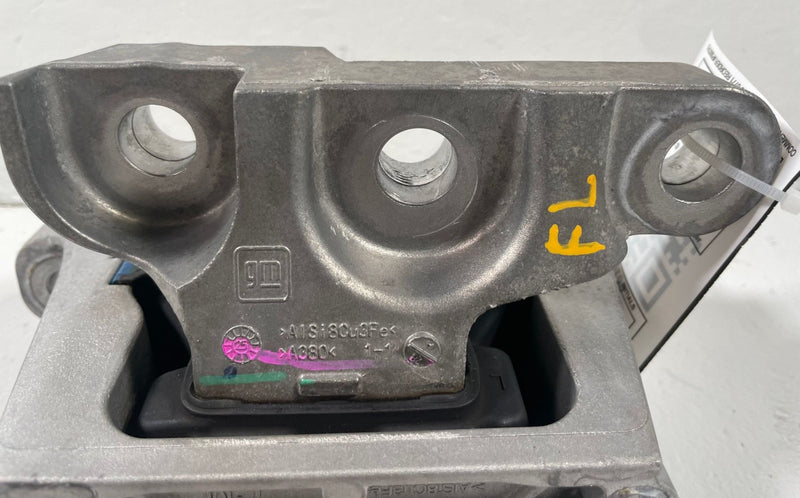 Load image into Gallery viewer, 25-26 CHEVROLET EQUINOX FWD FRONT LEFT SIDE MOUNT SUPPORT BRACKET 1.5L # 112424
