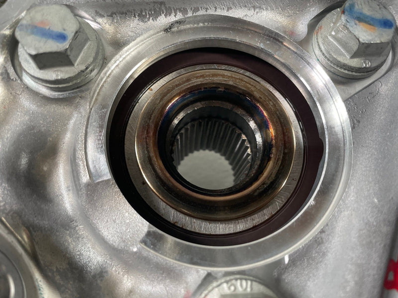 Load image into Gallery viewer, 25-26 CHEVROLET EQUINOX FRONT RIGHT SPINDLE KNUCKLE W/ BEARING HUB 1.5L #112414
