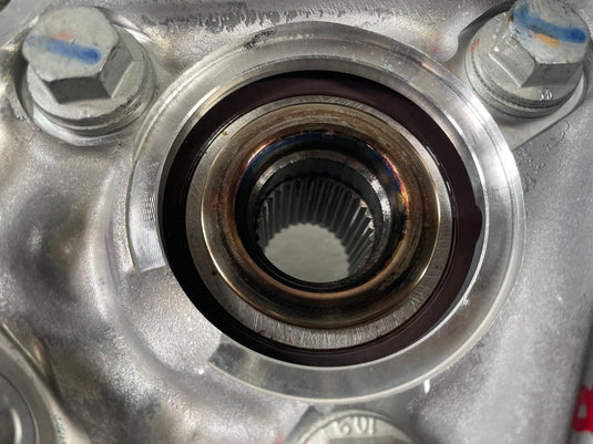 25-26 CHEVROLET EQUINOX FRONT RIGHT SPINDLE KNUCKLE W/ BEARING HUB 1.5L