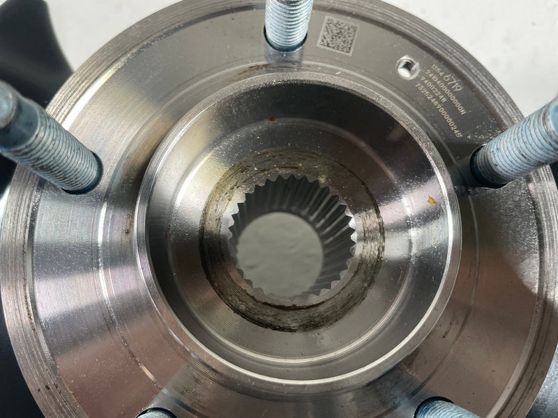 Load image into Gallery viewer, 25-26 CHEVROLET EQUINOX FRONT RIGHT SPINDLE KNUCKLE W/ BEARING HUB 1.5L #112414
