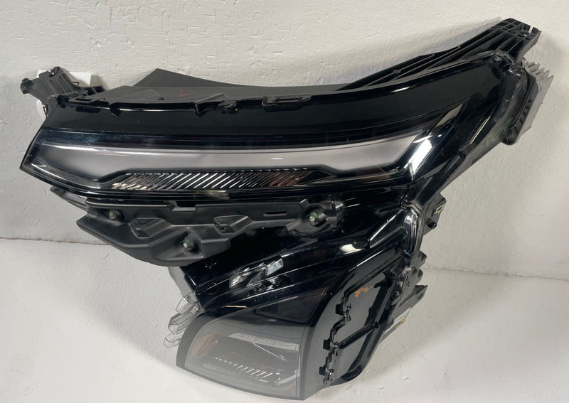 Load image into Gallery viewer, 2025-2026 CHEVROLET EQUINOX LEFT DRIVER SIDE LED HEADLIGHT HEADLAMP # 112425
