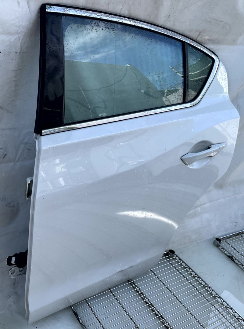 Load image into Gallery viewer, ACURA ILX REAR LEFT DRIVER SIDE DOOR ASSEMBLY WHITE (NH883P) 2016-2022 # 113685
