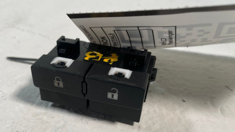 Load image into Gallery viewer, 2021-25 NISSAN ROGUE KICKS FRONT RIGHT PASSENGER DOOR LOCK UNLOCK SWITCH #106771
