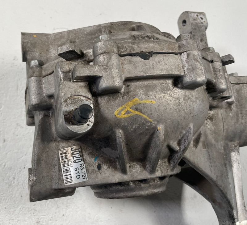 Load image into Gallery viewer, 2019 - 2023 GENESIS G70 RWD REAR AXLE DIFFERENTIAL CARRIER ASSEMBLY 2.0L #110990
