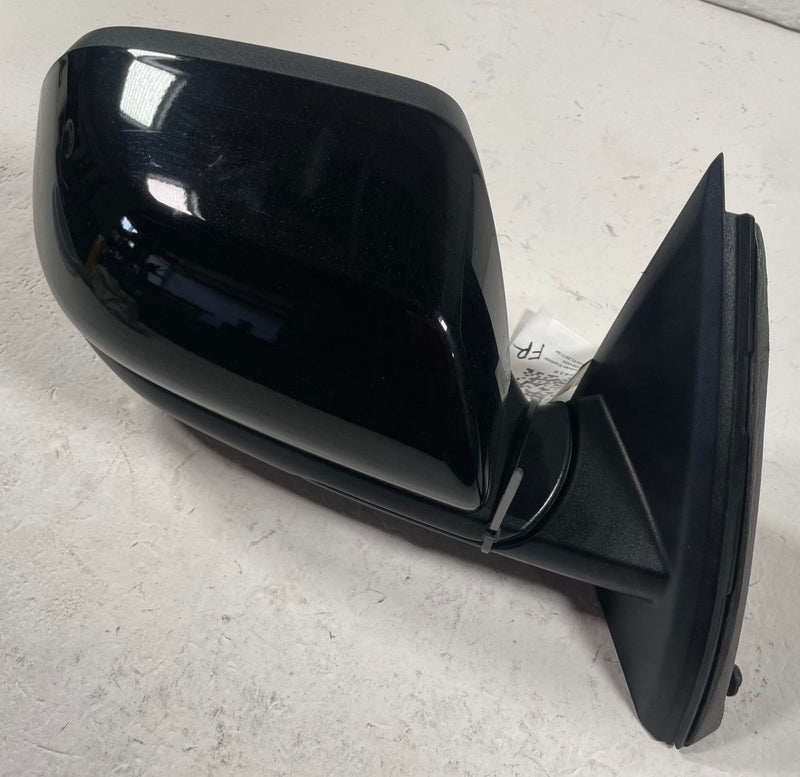 Load image into Gallery viewer, 2025 - 2026 CHEVROLET EQUINOX FRONT RIGHT SIDE VIEW DOOR MIRROR (BLACK) # 112416
