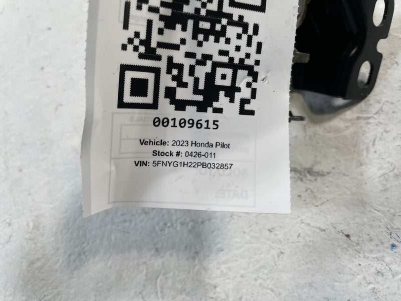 Load image into Gallery viewer, 2023-2025 HONDA PILOT FRONT LEFT DRIVER SIDE HOOD BONNET LOCK LATCH # 109615
