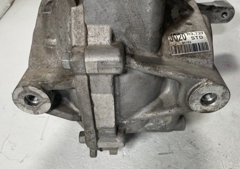 Load image into Gallery viewer, 2019 - 2023 GENESIS G70 RWD REAR AXLE DIFFERENTIAL CARRIER ASSEMBLY 2.0L #110990
