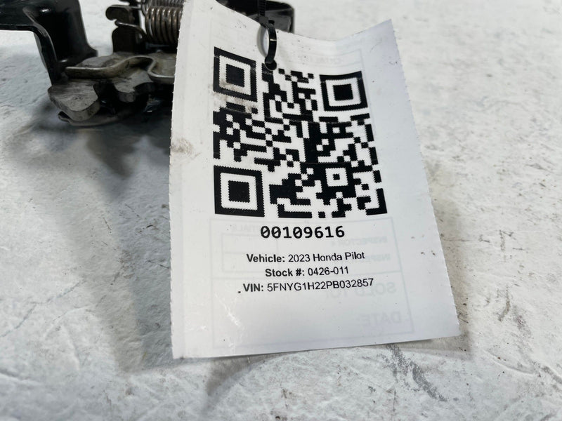Load image into Gallery viewer, 2023-2025 HONDA PILOT FRONT RIGHT PASSENGER SIDE HOOD BONNET LOCK LATCH # 109616
