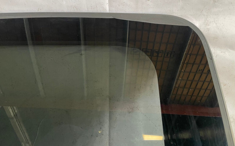 Load image into Gallery viewer, 2024-2026 HYUNDAI SANTA FE FRONT UPPER OVERHEAD SUNROOF WINDOW GLASS #108705
