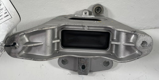 25-26 CHEVROLET EQUINOX FRONT RIGHT ENGINE MOTOR MOUNT SUPPORT BRACKET