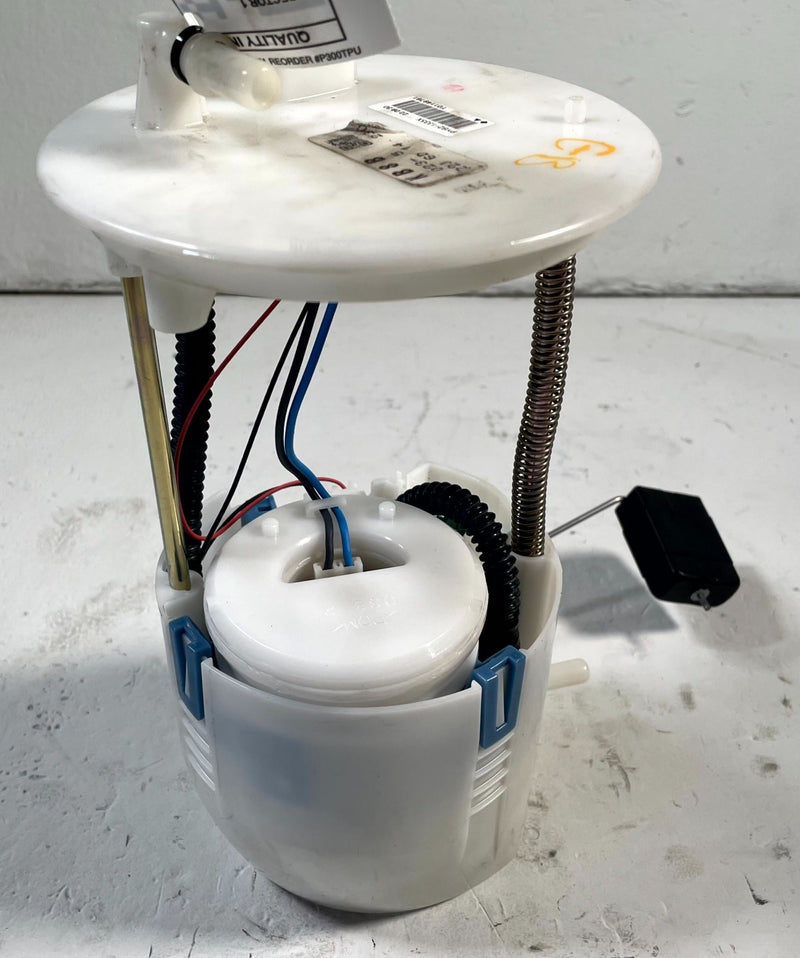 Load image into Gallery viewer, 2017 - 2025 MAZDA CX-5 FUEL GAS TANK PUMP SENDING UNIT MODULE 2.5L # 113784
