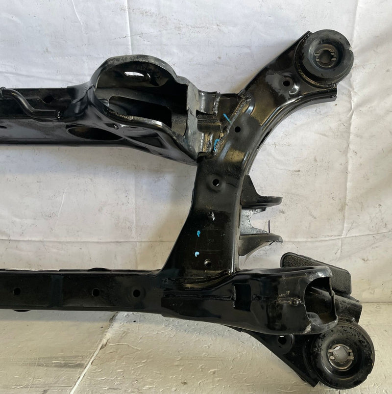 Load image into Gallery viewer, 24-26 HYUNDAI SANTA FE FWD REAR SUSPENSION CRADLE CROSSMEMBER SUBFRAME # 108718

