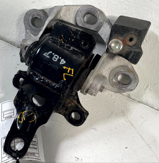 2017-2025 MAZDA CX-5 FRONT LEFT AUTOMATIC TRANSMISSION MOUNT BRACKET