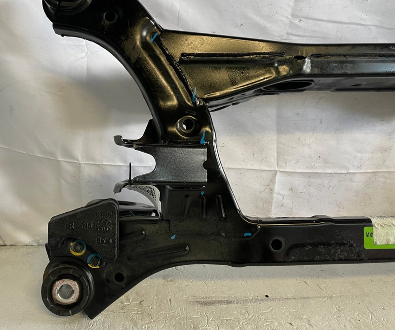 Load image into Gallery viewer, 24-26 HYUNDAI SANTA FE FWD REAR SUSPENSION CRADLE CROSSMEMBER SUBFRAME # 108718
