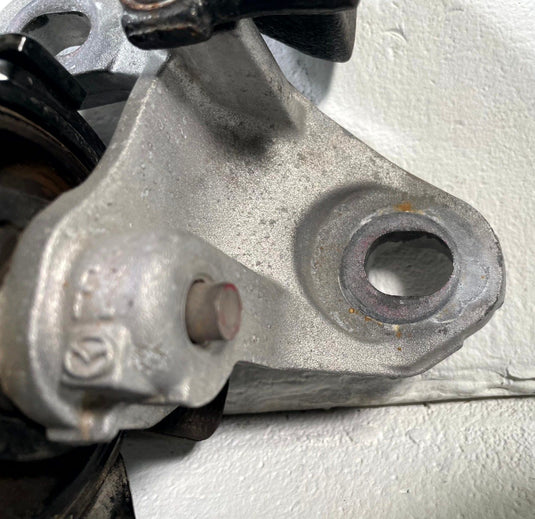 2017-2025 MAZDA CX-5 FRONT LEFT AUTOMATIC TRANSMISSION MOUNT BRACKET