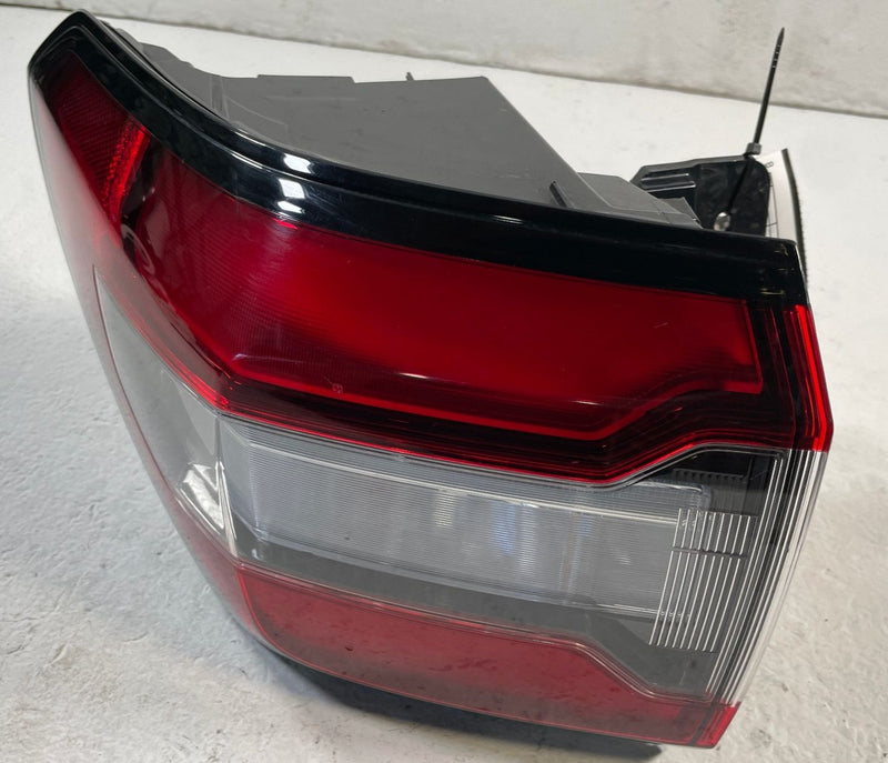 Load image into Gallery viewer, 2023 - 2025 HONDA PILOT REAR LEFT DRIVER SIDE LED OUTER TAILLIGHT LAMP # 109671

