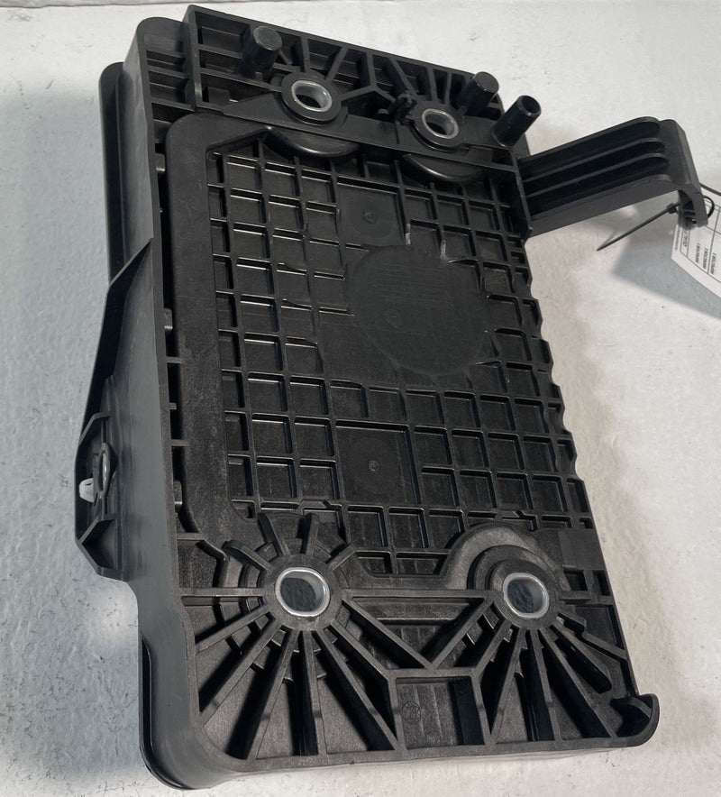 Load image into Gallery viewer, 2021 NISSAN ROGUE BATTERY TRAY HOLDER SUPPORT MOUNT BRACKET 2.5L # 106868
