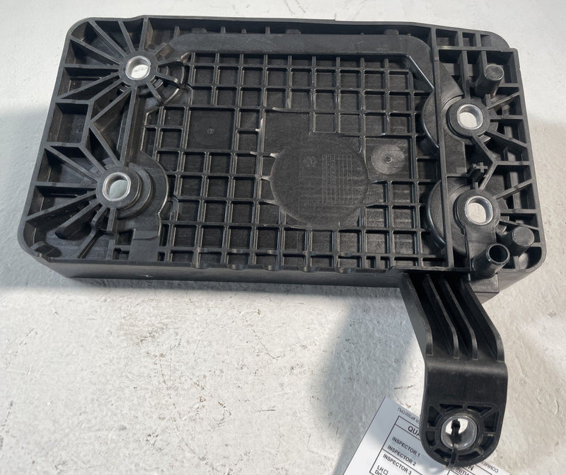 Load image into Gallery viewer, 2021 NISSAN ROGUE BATTERY TRAY HOLDER SUPPORT MOUNT BRACKET 2.5L # 106868

