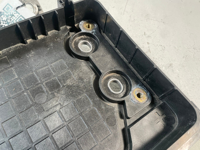 Load image into Gallery viewer, 2021 NISSAN ROGUE BATTERY TRAY HOLDER SUPPORT MOUNT BRACKET 2.5L # 106868
