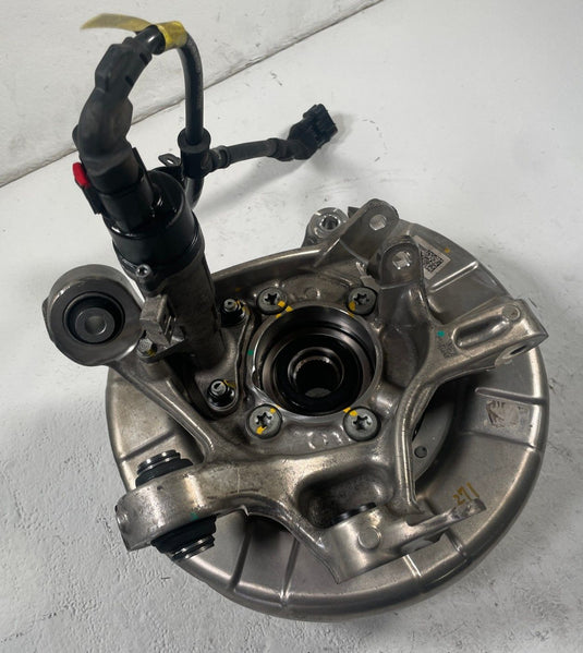 2019 - 2023 GENESIS G70 REAR RIGHT PASSENGER SIDE SPINDLE KNUCKLE W/ HUB