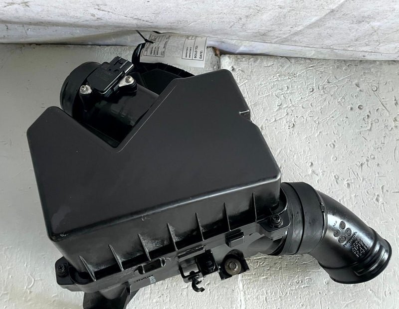 Load image into Gallery viewer, 2016 - 2022 ACURA ILX ENGINE AIR INTAKE CLEANER FILTER HOUSING BOX 2.4L # 113665
