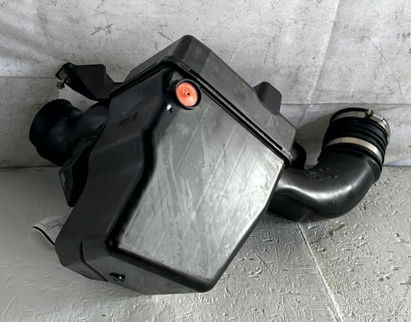 Load image into Gallery viewer, 16-22 ACURA ILX FWD ENGINE AIR CLEANER INTAKE LOWER RESONATOR BOX 2.4L # 113675
