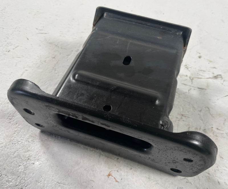 Load image into Gallery viewer, 2017-22 INFINITI Q60 FRONT LH &amp; RH SIDE BUMPER IMPACT BAR STAY BRACKET # 112445
