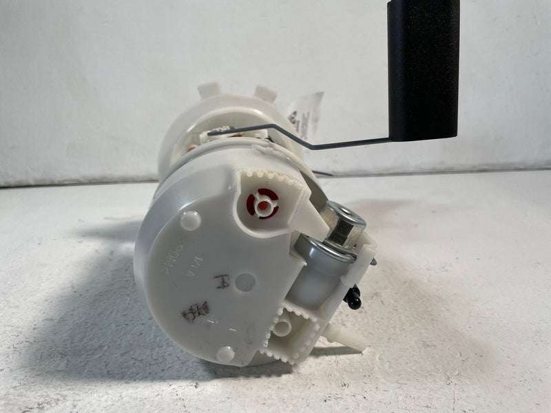 Load image into Gallery viewer, 2021 NISSAN ROGUE FUEL GAS TANK PUMP LEVEL SENDING UNIT ASSEMBLY # 106848 COPY
