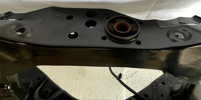 Load image into Gallery viewer, 2021 - 2025 NISSAN ROGUE REAR SUSPENSION SUBFRAME CROSSMEMBER CRADLE # 106882
